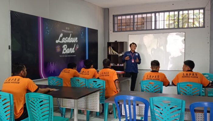 LBH Madiun dan PKBM Al-Mustofa Gelar Pembelajaran di Lapas Madiun